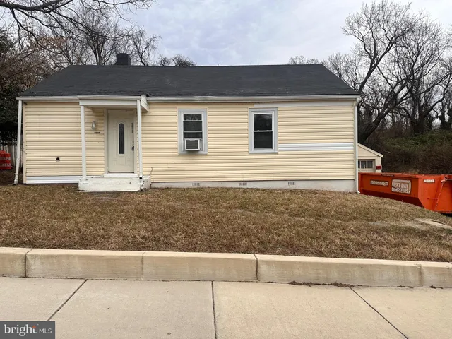 $2,395 | 5012 Suitland Road, Suitland, MD 20746