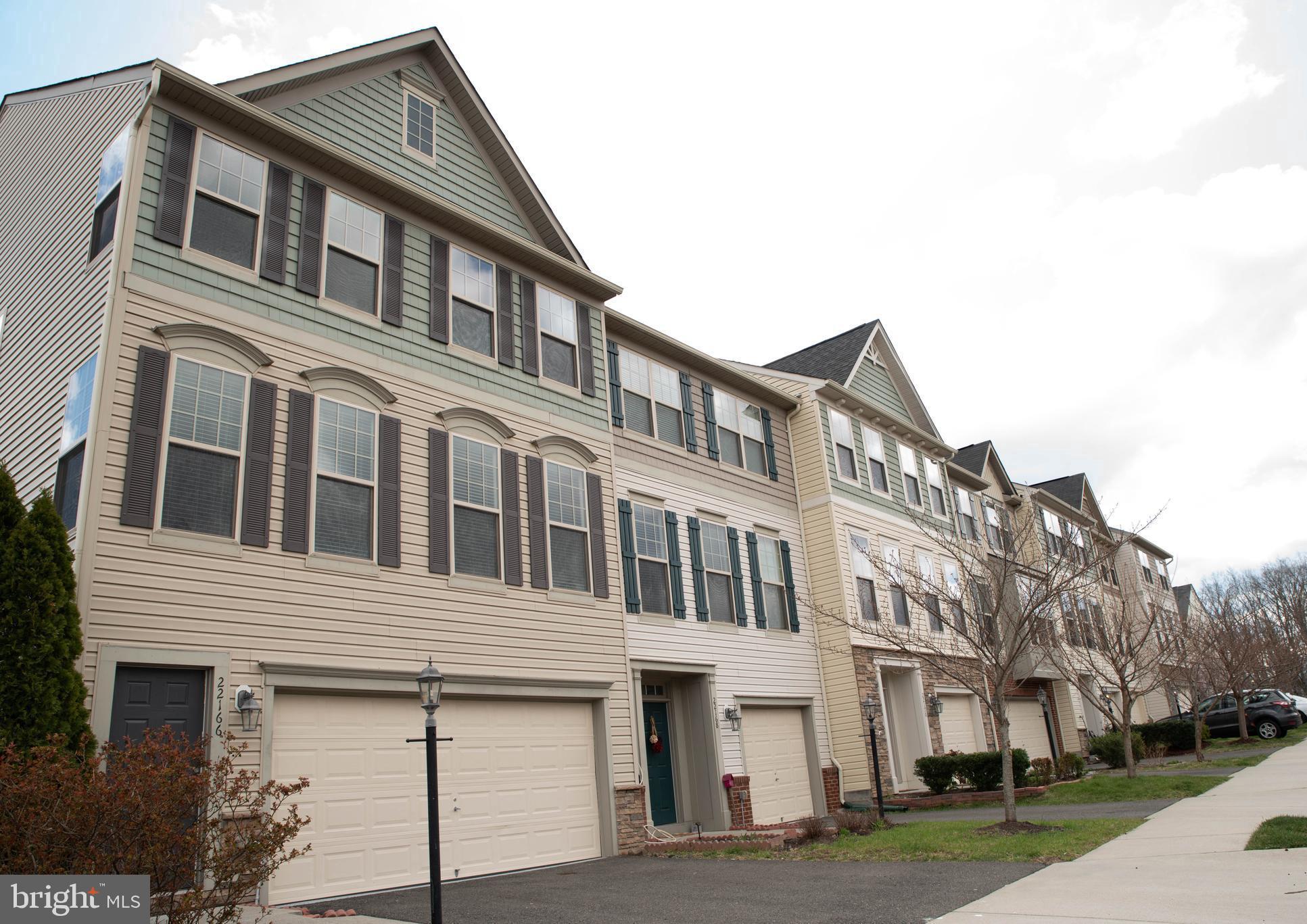 Sun Filled End Luxury Town Home