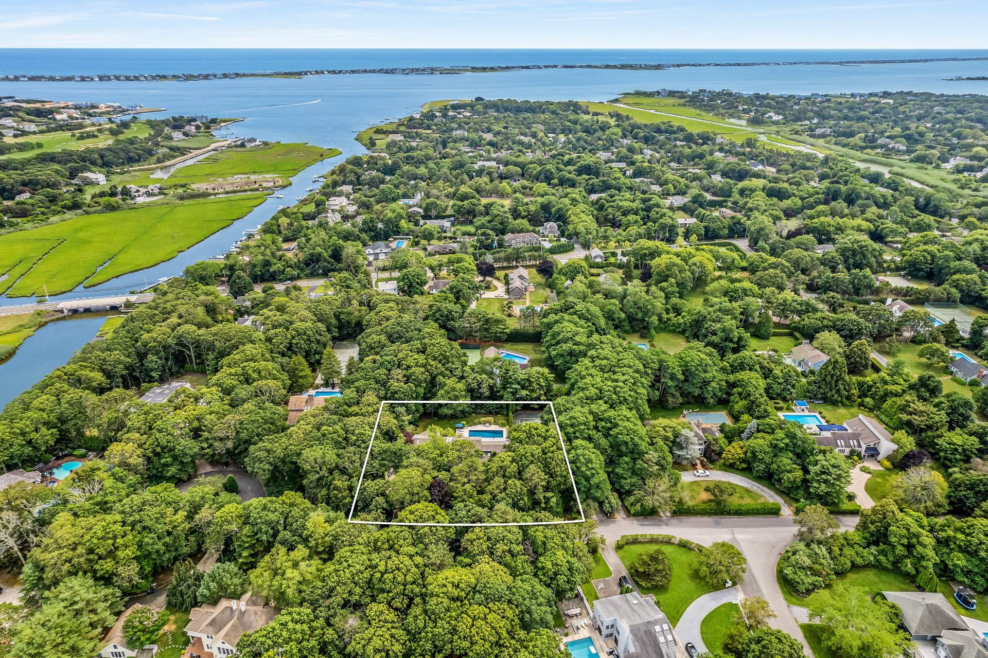 9 Plume Grass Way Westhampton, NY 11977 - Photo 2 of 27