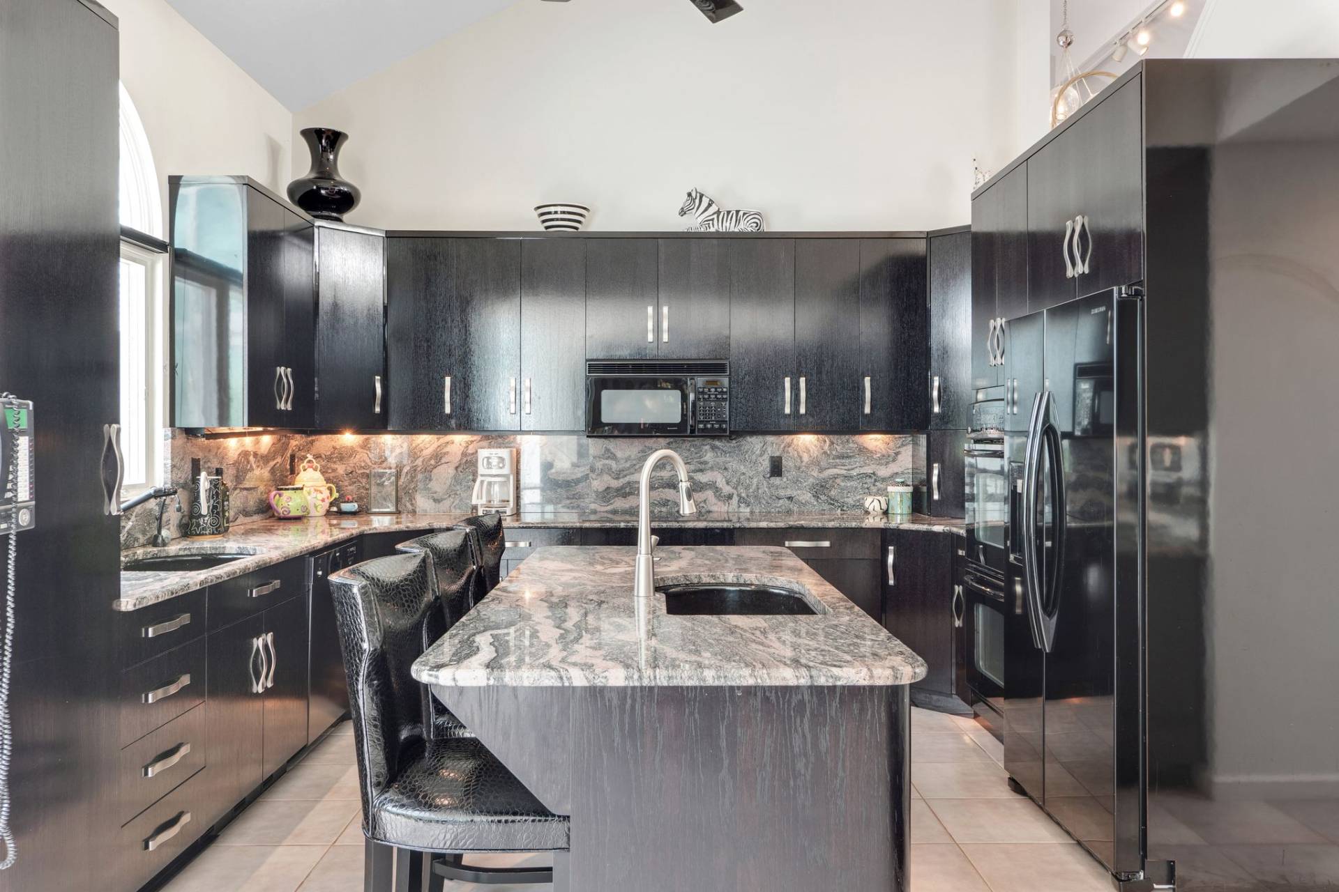 9 Plume Grass Way Westhampton, NY 11977 - Photo 7 of 27