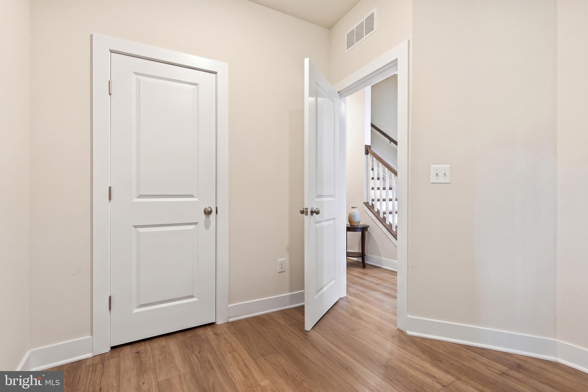 153 Locke Street Baltimore, MD 21230 - Photo 8 of 39