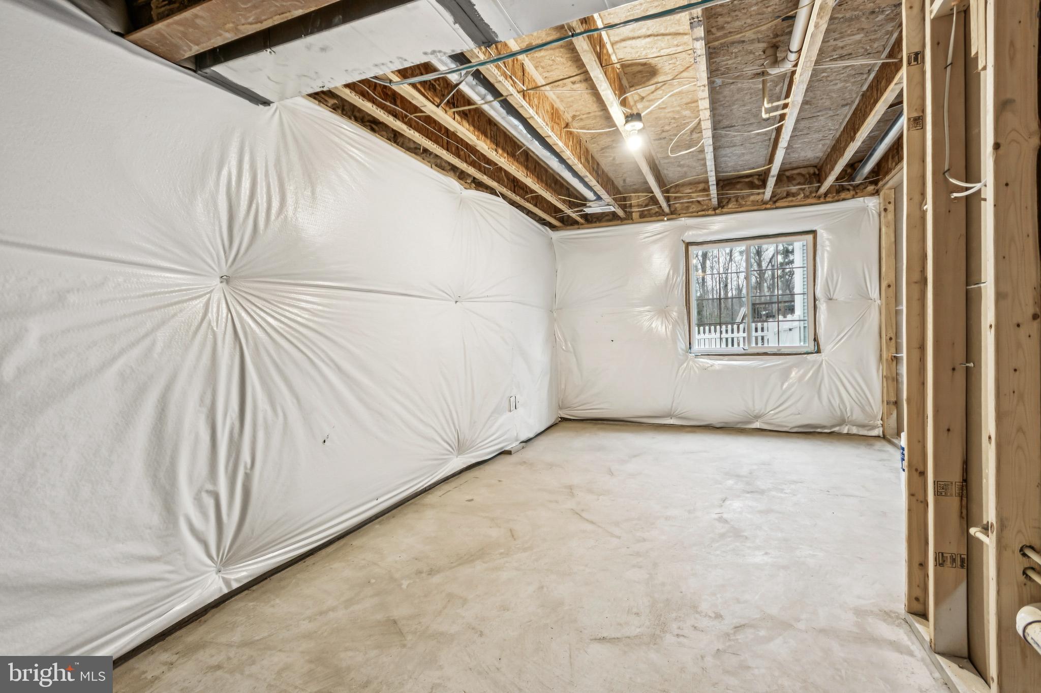 7252 Liberty Court Ruther Glen, VA 22546 - Photo 39 of 45 a view of a indoor garage