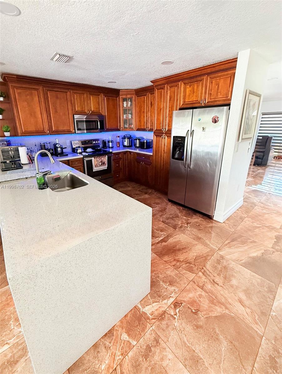 6217 Southwest 128th Place Miami, FL 33183 - Photo 14 of 47
