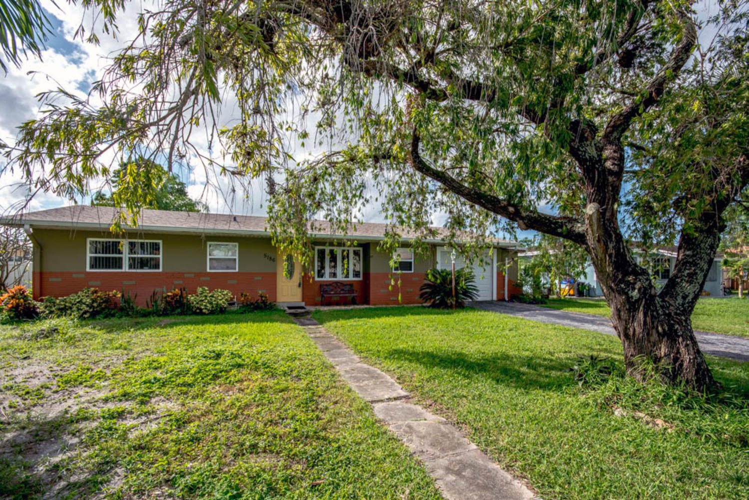 5186 Cleveland Road Delray Beach, FL 33484 - Photo 1 of 1 photo_32413404-1500x1000