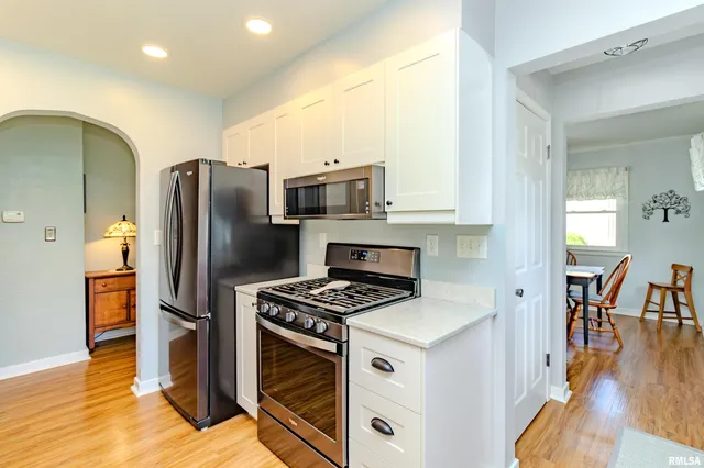 $170,000 | 619 Spring Street, Washington, IL 61571