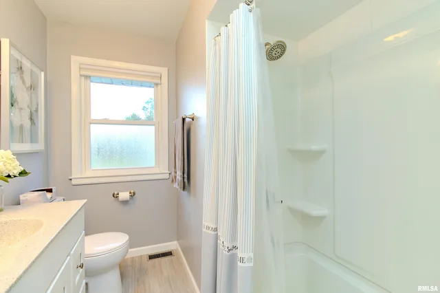 $170,000 | 619 Spring Street, Washington, IL 61571