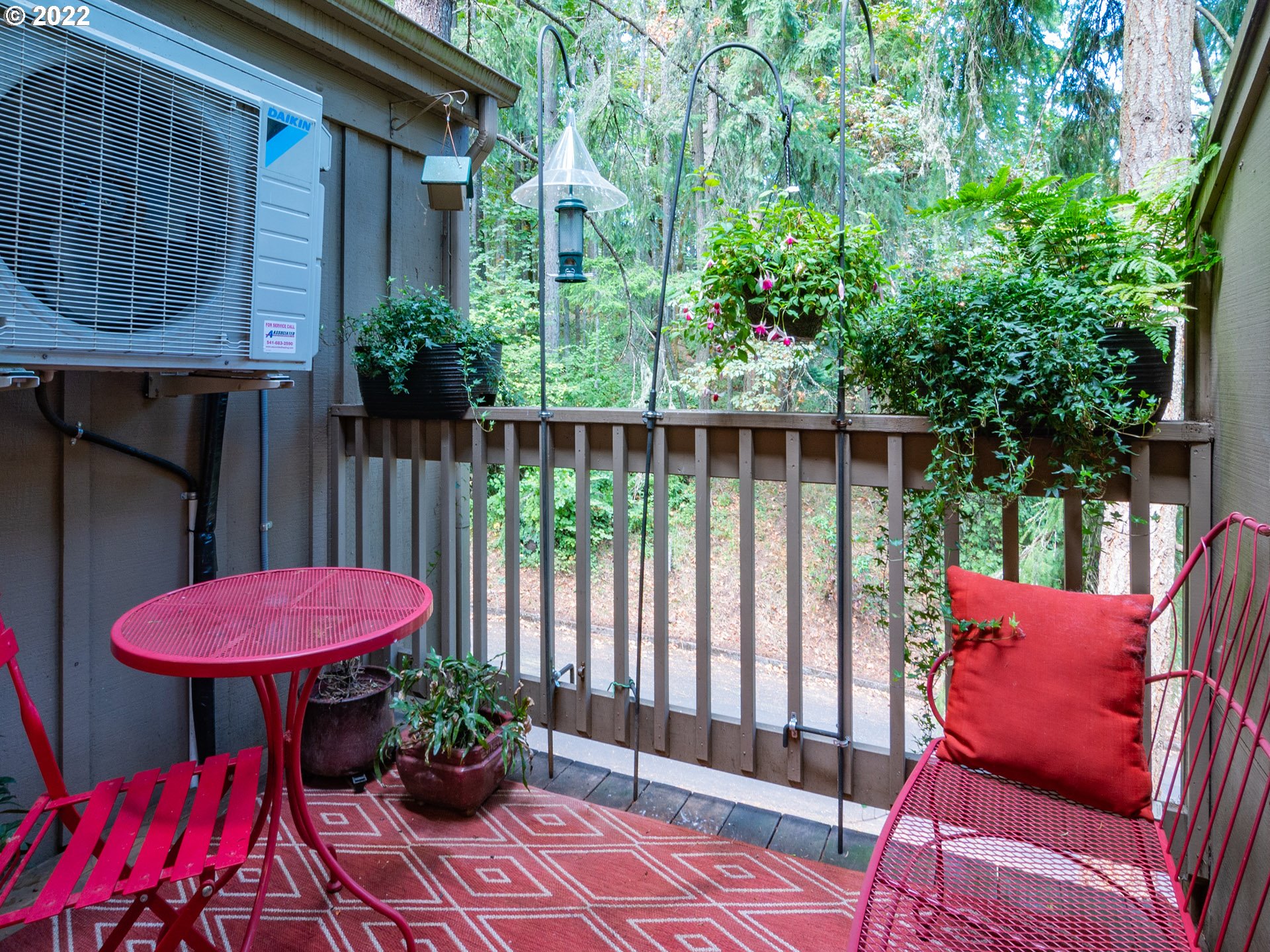 133 Treehill Loop Eugene, OR 97405 - Photo 16 of 27 Gallery Image 16