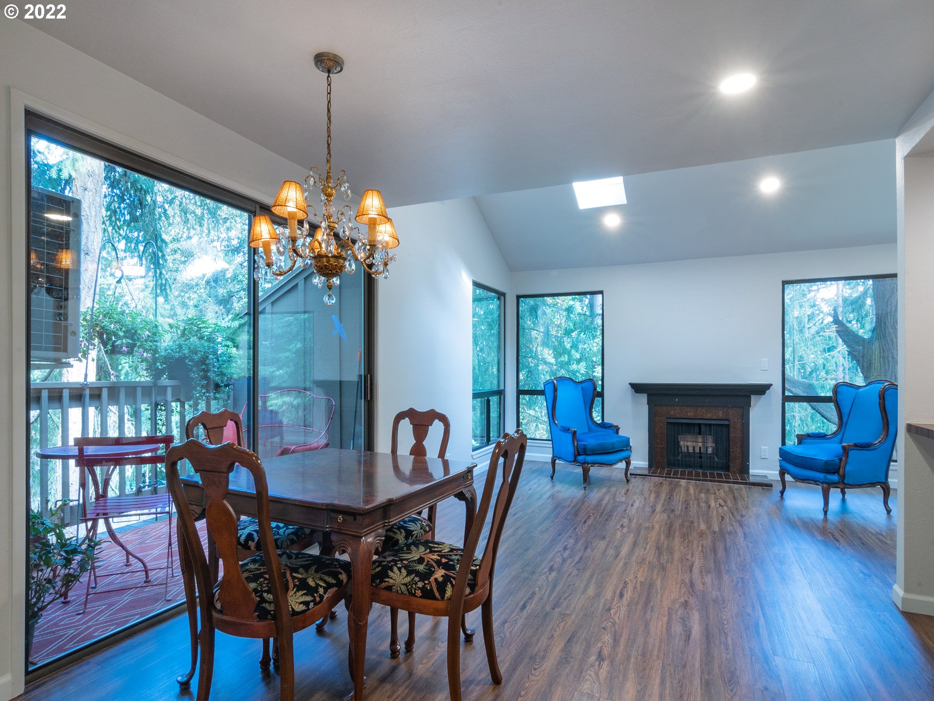 133 Treehill Loop Eugene, OR 97405 - Photo 5 of 27 Gallery Image 5
