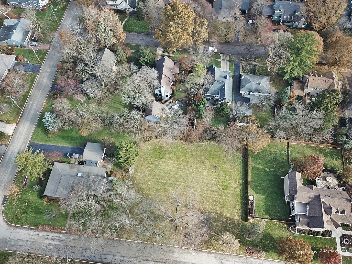 715 Meadows Road Geneva, IL 60134 - Photo 6 of 12 an aerial view of a house with a yard