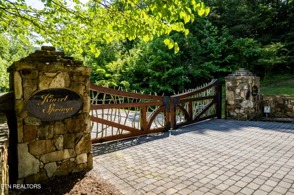 $79,900 | 716 Tanasi Trail, Townsend, TN 37882