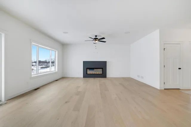 $714,900 | 470 Sea Wing Boulevard, Prescott, WI 54021