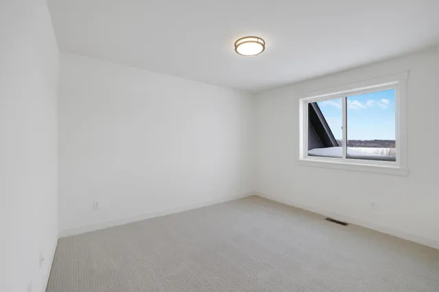 $714,900 | 470 Sea Wing Boulevard, Prescott, WI 54021