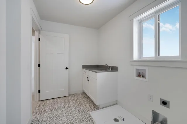 $714,900 | 470 Sea Wing Boulevard, Prescott, WI 54021