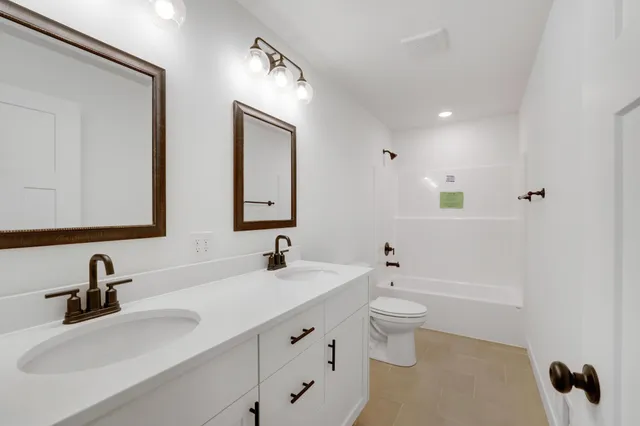 $714,900 | 470 Sea Wing Boulevard, Prescott, WI 54021