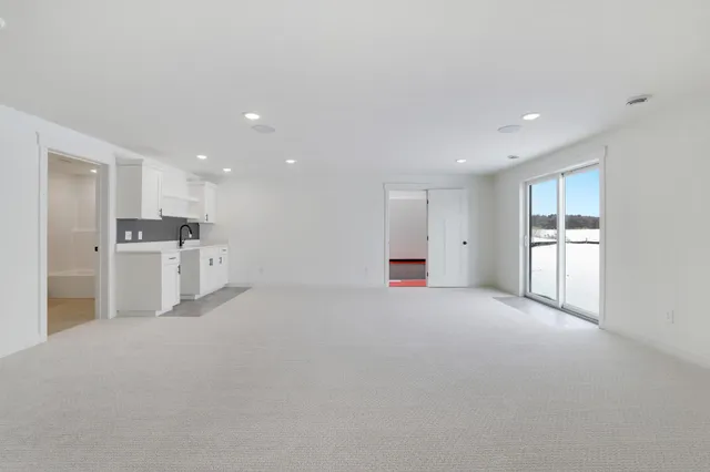 $714,900 | 470 Sea Wing Boulevard, Prescott, WI 54021