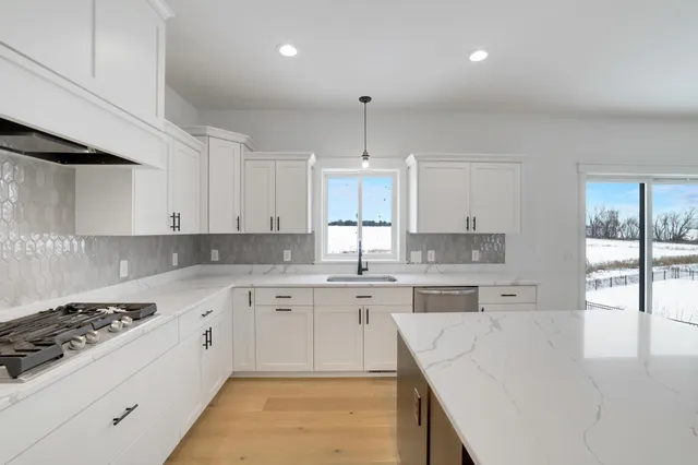 $714,900 | 470 Sea Wing Boulevard, Prescott, WI 54021