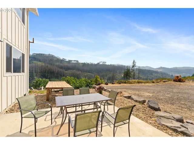 $1,599,000 | 47555 McKenzie Highway, Vida, OR 97488
