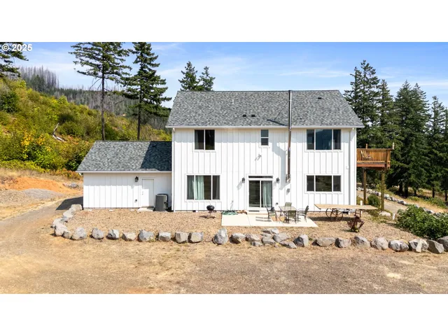 $1,599,000 | 47555 McKenzie Highway, Vida, OR 97488