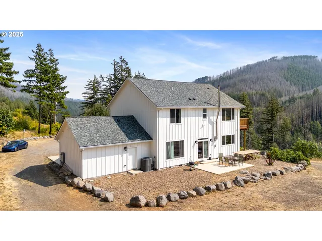 $1,599,000 | 47555 McKenzie Highway, Vida, OR 97488