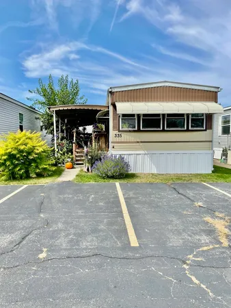 $15,000 | 9001 South Cicero Avenue, Unit 335, Oak Lawn, IL 60453