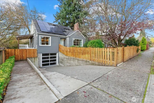 $1,599,000 | 6523 40th Avenue Northeast, Seattle, WA 98115