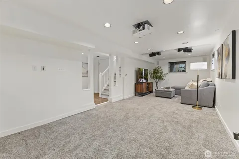 $1,609,000 | 6523 40th Avenue Northeast, Seattle, WA 98115