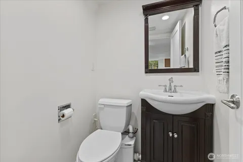 $1,609,000 | 6523 40th Avenue Northeast, Seattle, WA 98115