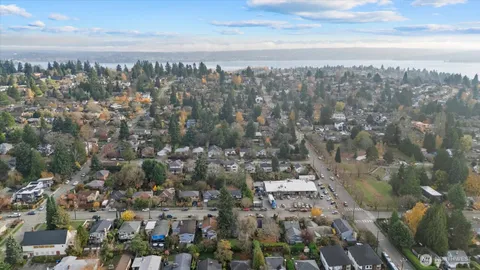 $1,609,000 | 6523 40th Avenue Northeast, Seattle, WA 98115