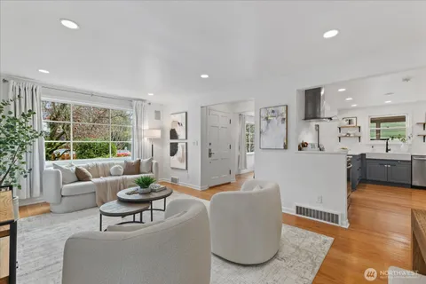 $1,609,000 | 6523 40th Avenue Northeast, Seattle, WA 98115