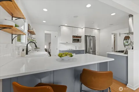 $1,609,000 | 6523 40th Avenue Northeast, Seattle, WA 98115