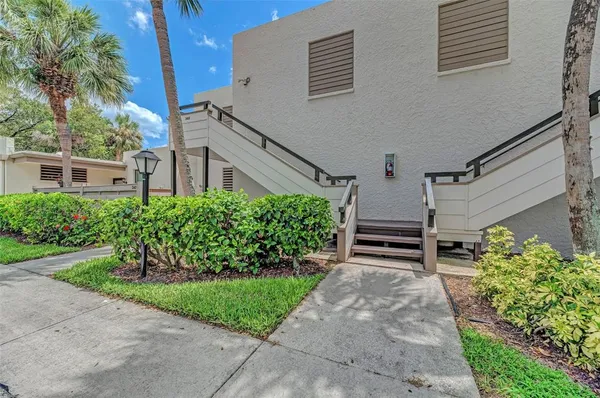 $1,900 | 346 Springdale Drive, Unit 346, Bradenton, FL 34210