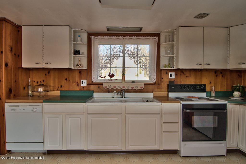 85 Old Lake Road Lake Ariel, PA 18436 - Photo 17 of 77 Gallery Image 17