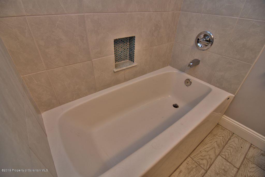 85 Old Lake Road Lake Ariel, PA 18436 - Photo 28 of 77 Gallery Image 28