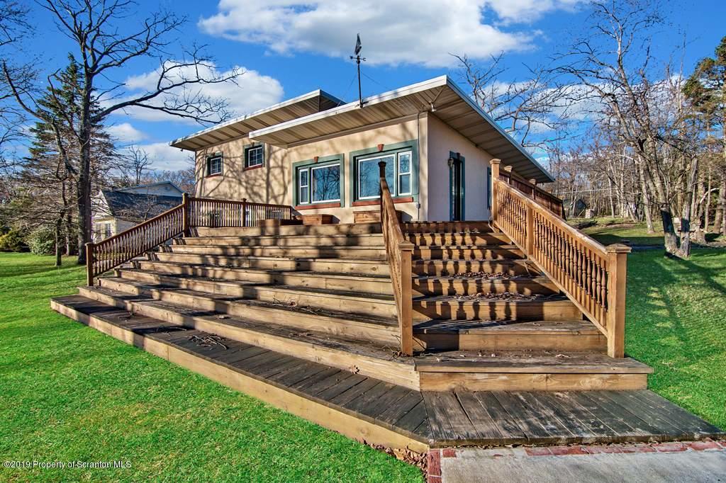 85 Old Lake Road Lake Ariel, PA 18436 - Photo 4 of 77 Gallery Image 4