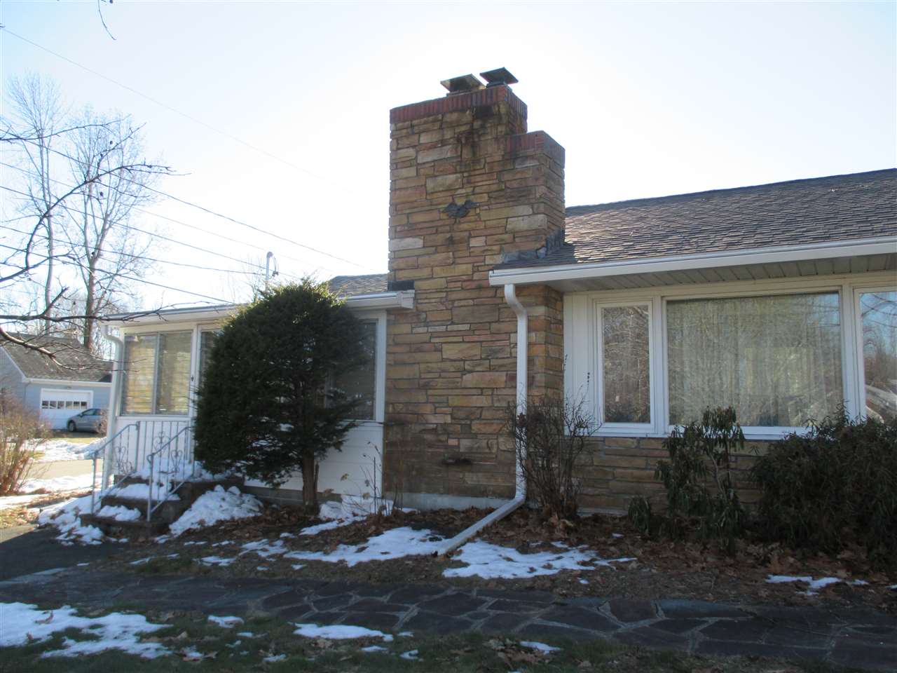 103 Rochester Hill Road Rochester, NH 03867 - Photo 3 of 16