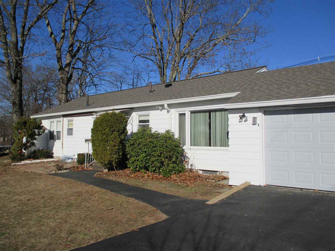 103 Rochester Hill Road Rochester, NH 03867 - Photo 4 of 16