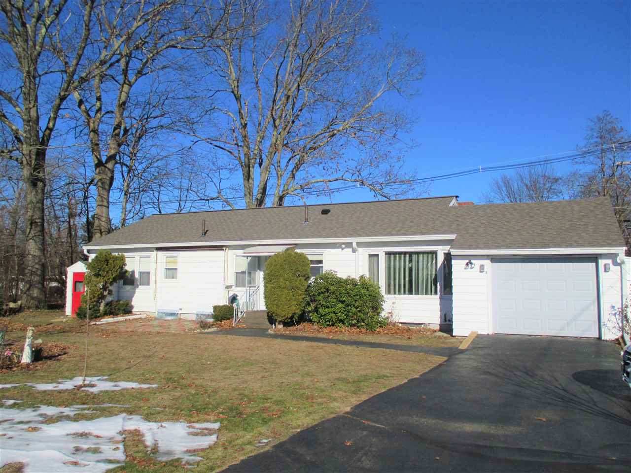 103 Rochester Hill Road Rochester, NH 03867 - Photo 5 of 16