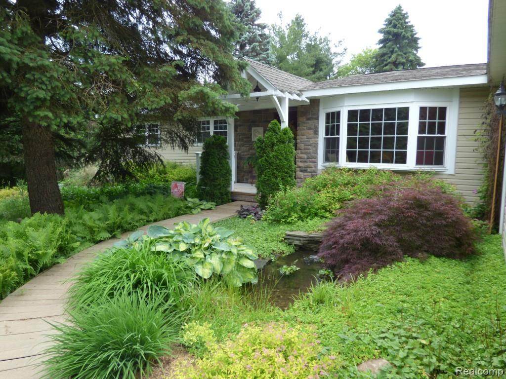 3785 Ludwig Road Oxford, MI 48371 - Photo 2 of 59 P1170752.jpg