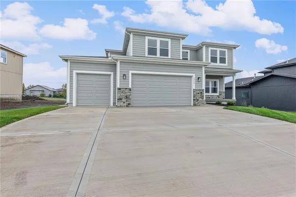 $625,000 | 18725 West 193rd Street, Spring Hill, KS 66083