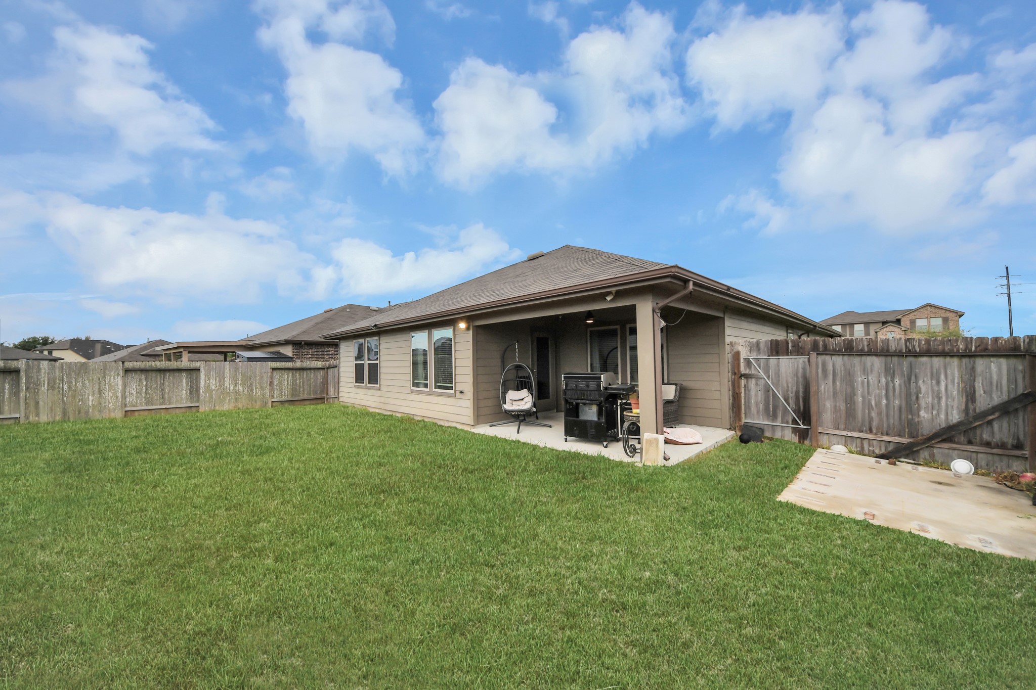 1819 Turtle Bluff Lane Rosenberg, TX 77469 - Photo 30 of 34 Perfect sized backyard, large enough for a pool and/or entertainment area, but not too much maintenance!