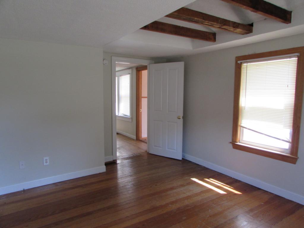 35 Lawrence Street Concord, NH 03301 - Photo 5 of 13 Gallery Image 5