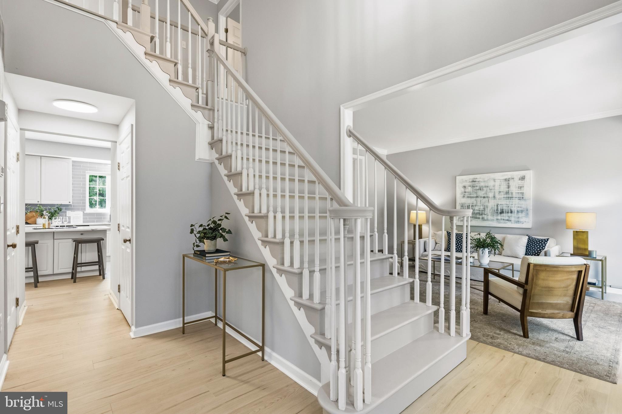 6733 Catskill Road Lorton, VA 22079 - Photo 5 of 62 Grand Entrance Foyer