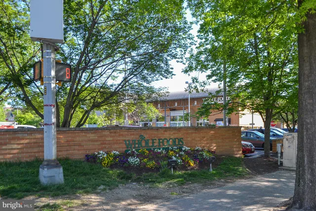 $1,600,000 | 706 North Cleveland Street, Arlington, VA 22201