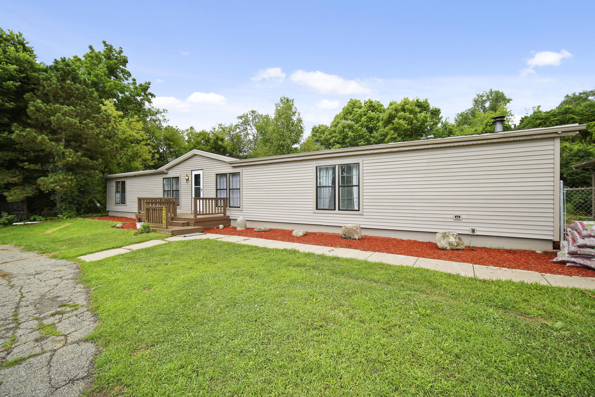 4390 Springbrook Road Jackson, MI 49201 - Photo 4 of 42 4