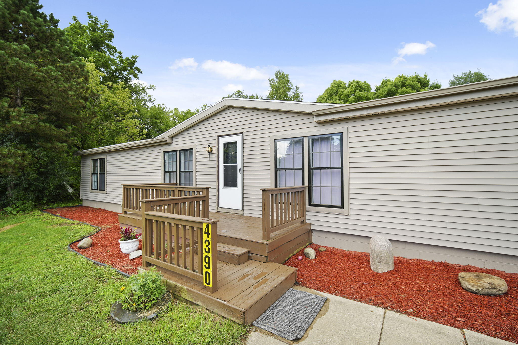 4390 Springbrook Road Jackson, MI 49201 - Photo 5 of 42 5