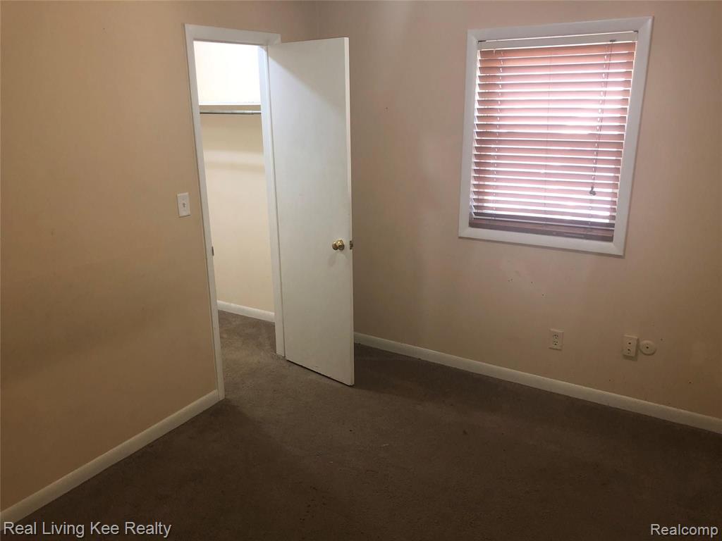 507 East University Drive, Unit 402 Rochester, MI 48307 - Photo 9 of 17