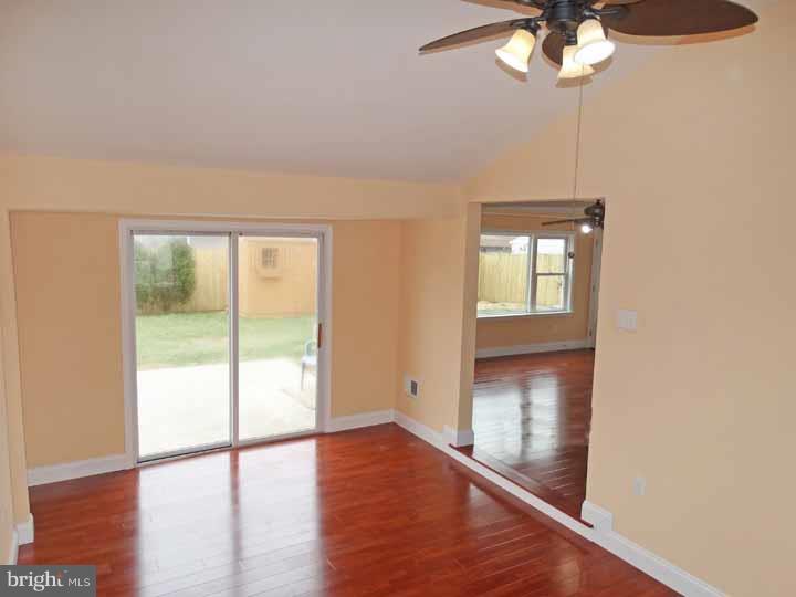 39 Woodbine Road Levittown, PA 19057 - Photo 6 of 22 Gallery Image 6