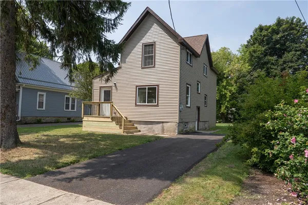 $195,000 | 21 Benedict Street, Gainesville, NY 14550