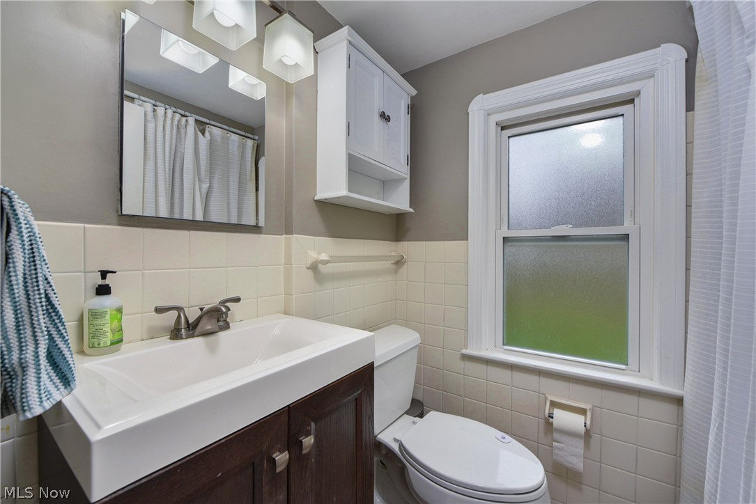 543 Upland Road Bay Village, OH 44140 - Photo 20 of 35
