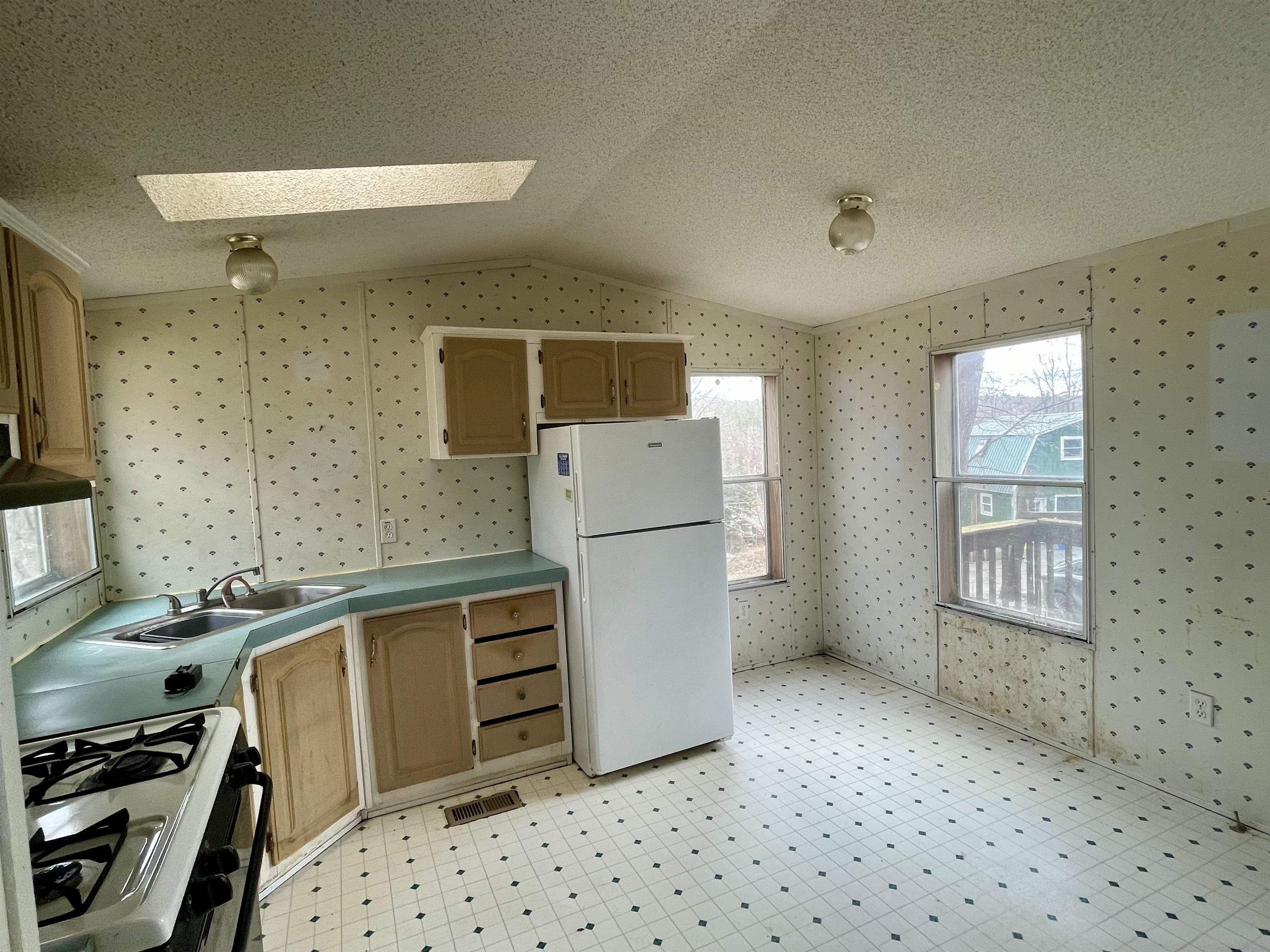 62 Maple Tree Lane Concord, VT 05824 - Photo 6 of 15